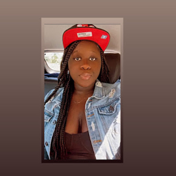 Meet the Posher Other - Meet your Posher, Emonie